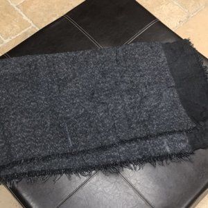 🎁 Roffe Accessories Women's Charcoal Gray Boucle Scarf Wrap
